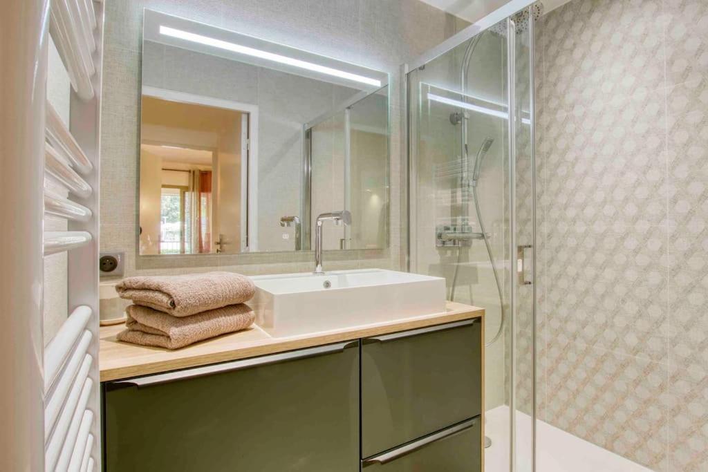 Appartement Piscine Tennis Acces Prive Plage Joia Sanary-sur-Mer Exterior foto